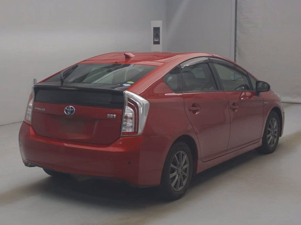TOYOTA PRIUS