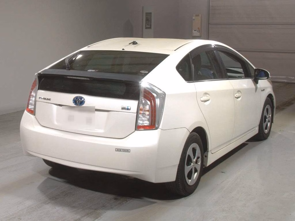 TOYOTA PRIUS