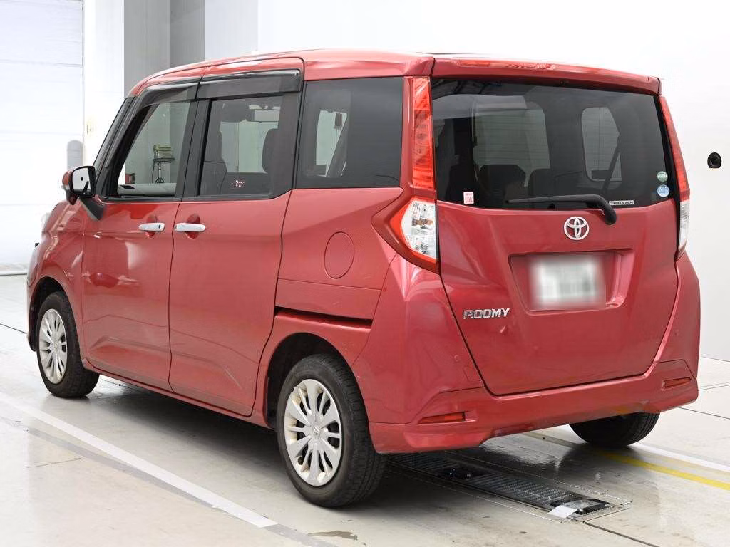 TOYOTA ROOMY