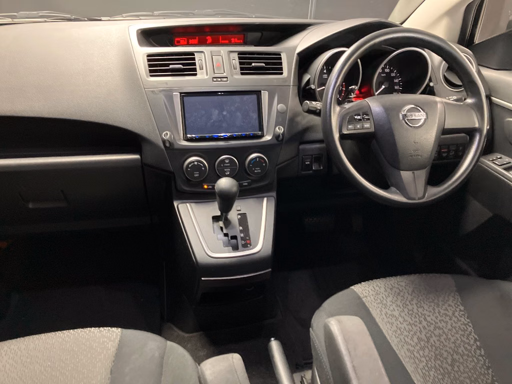 NISSAN LAFESTA
