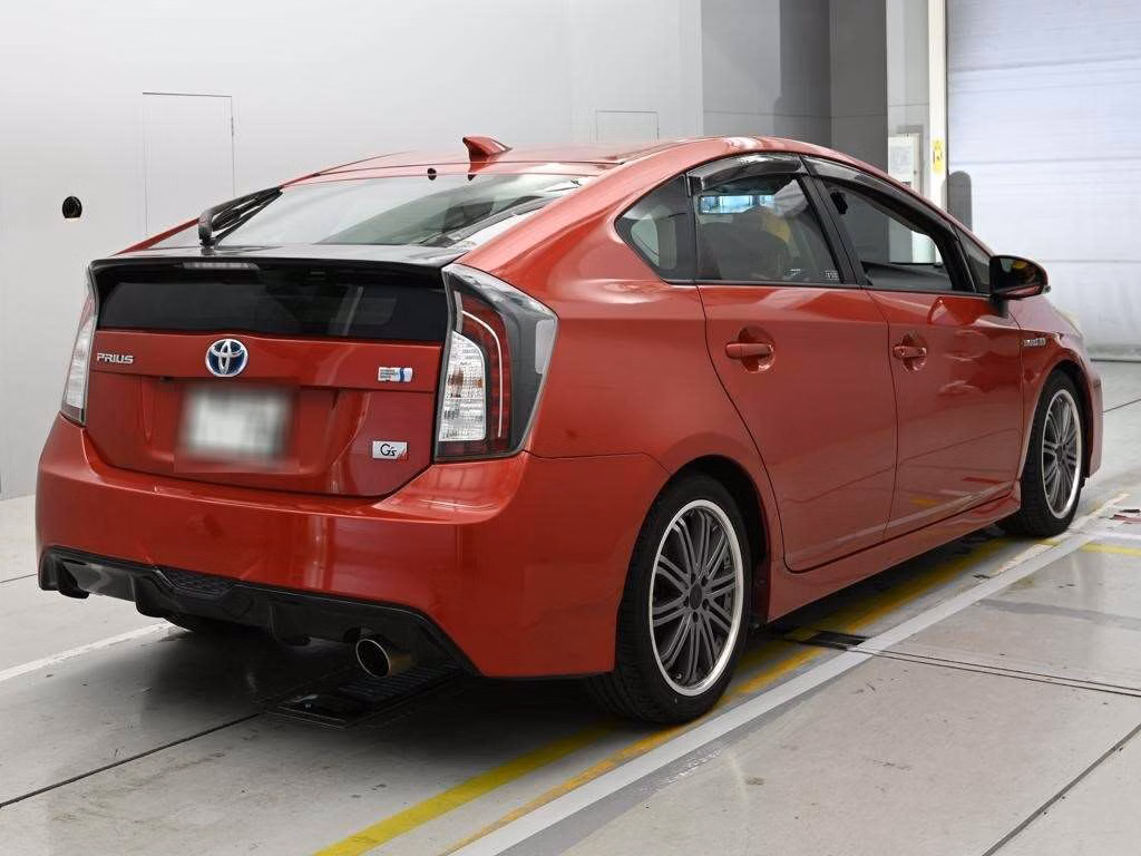 TOYOTA PRIUS