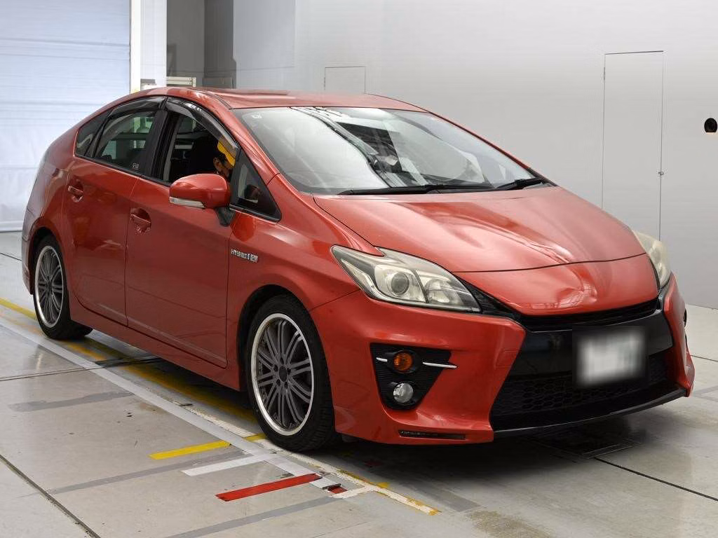 TOYOTA PRIUS