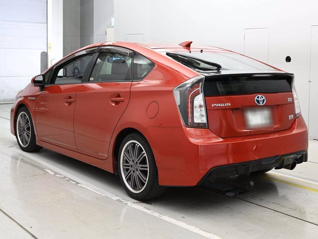 TOYOTA PRIUS