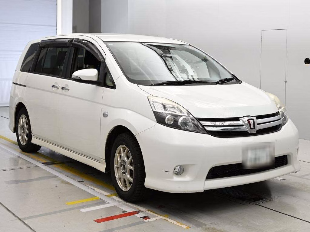 TOYOTA ISIS