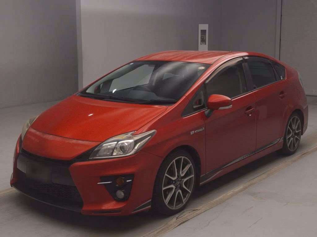 TOYOTA PRIUS