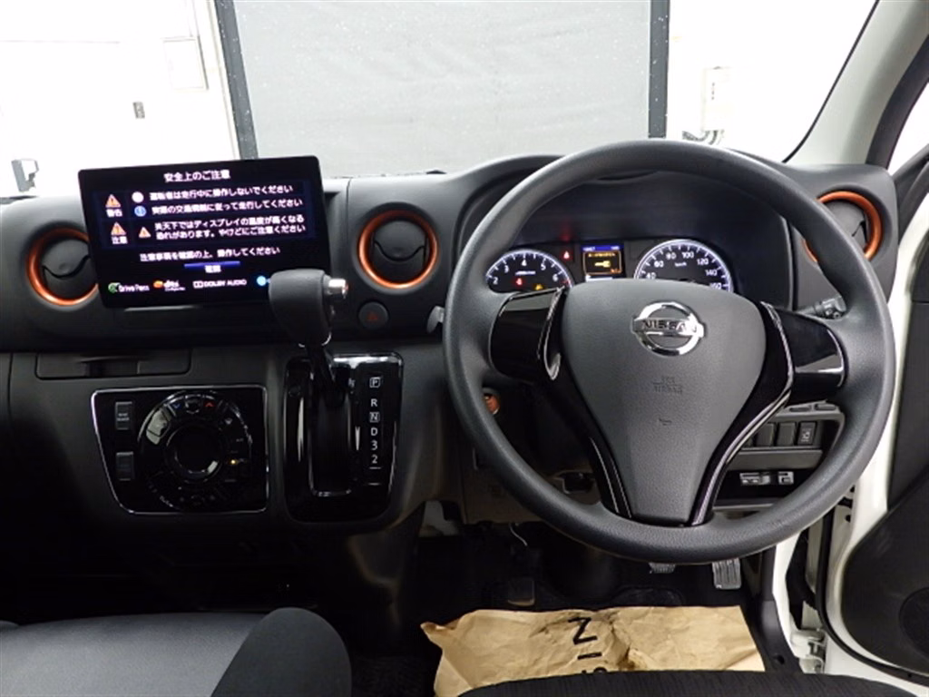 NISSAN NV350 CARAVAN