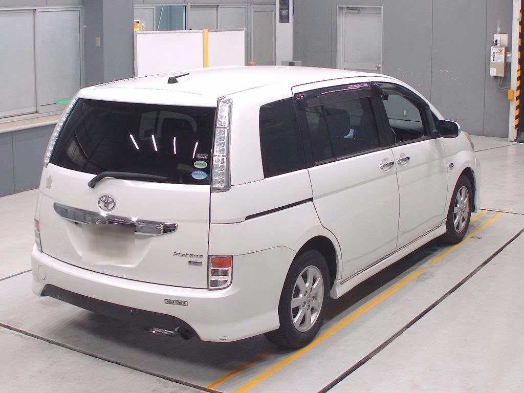 TOYOTA ISIS