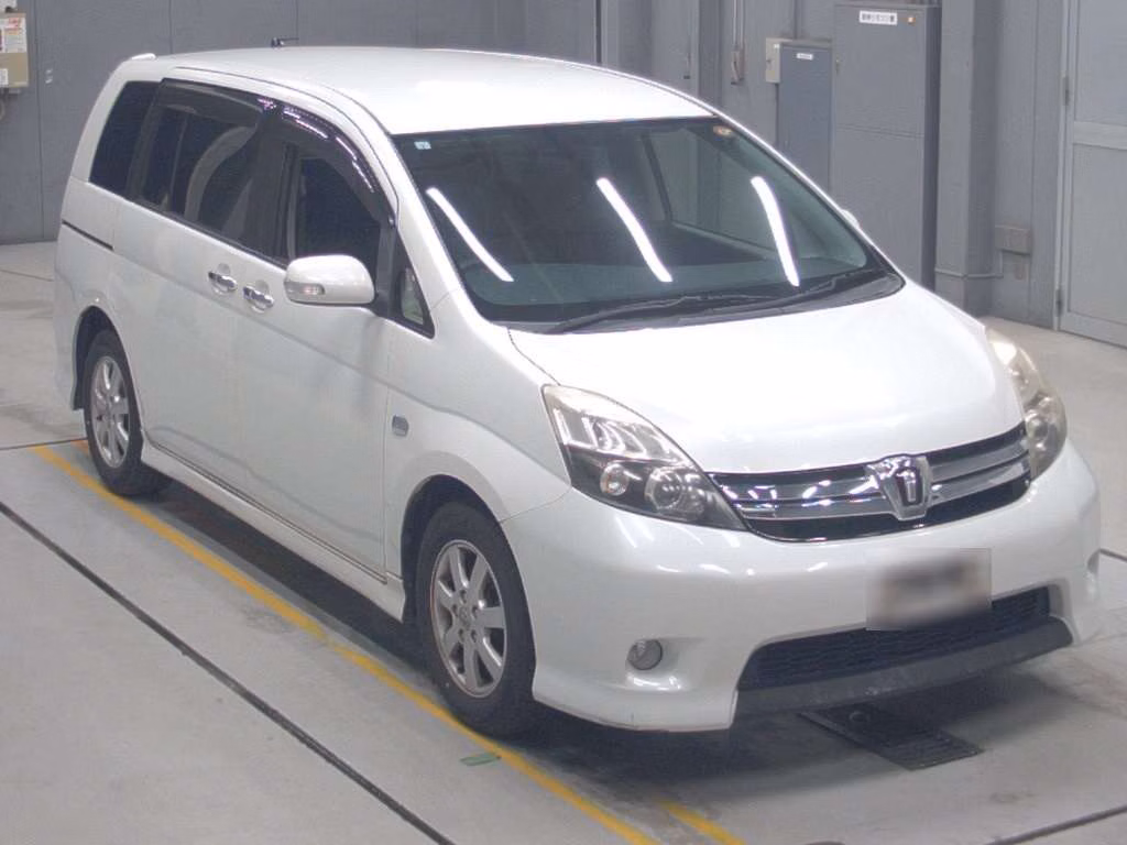 TOYOTA ISIS