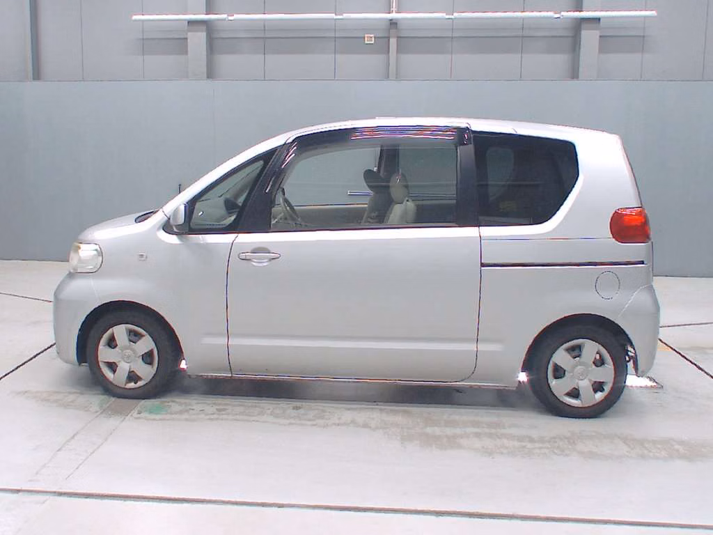 TOYOTA PORTE