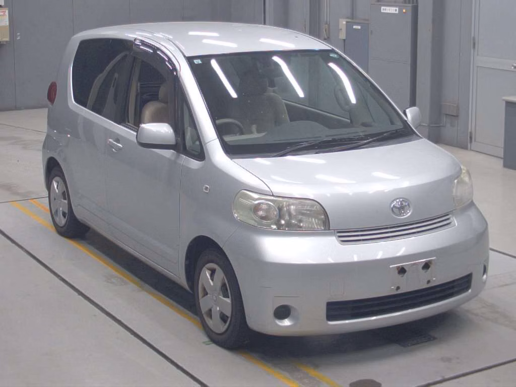 TOYOTA PORTE