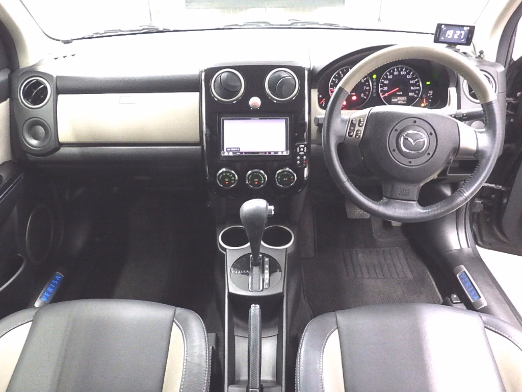 MAZDA VERISA