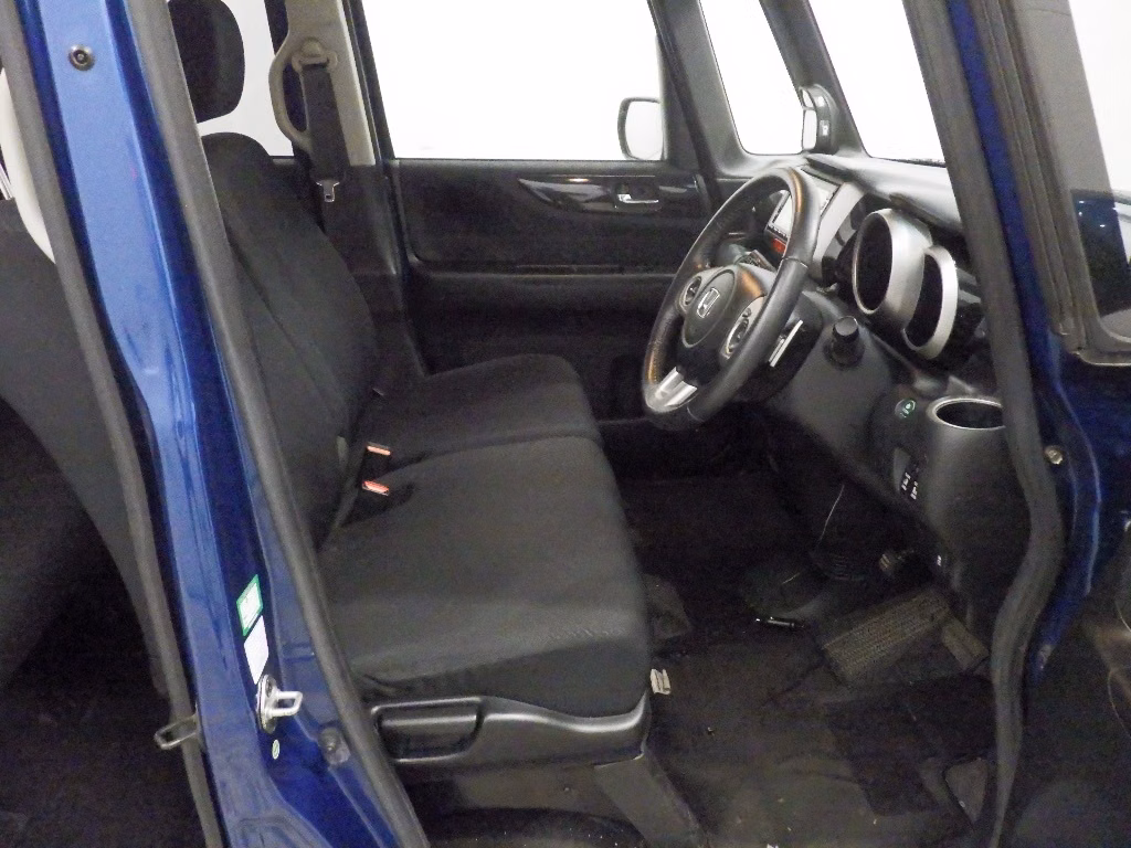 HONDA N-BOX+