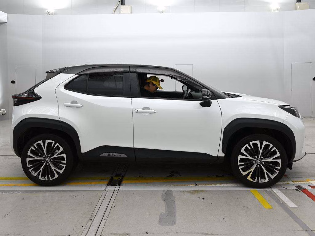 TOYOTA YARIS CROSS