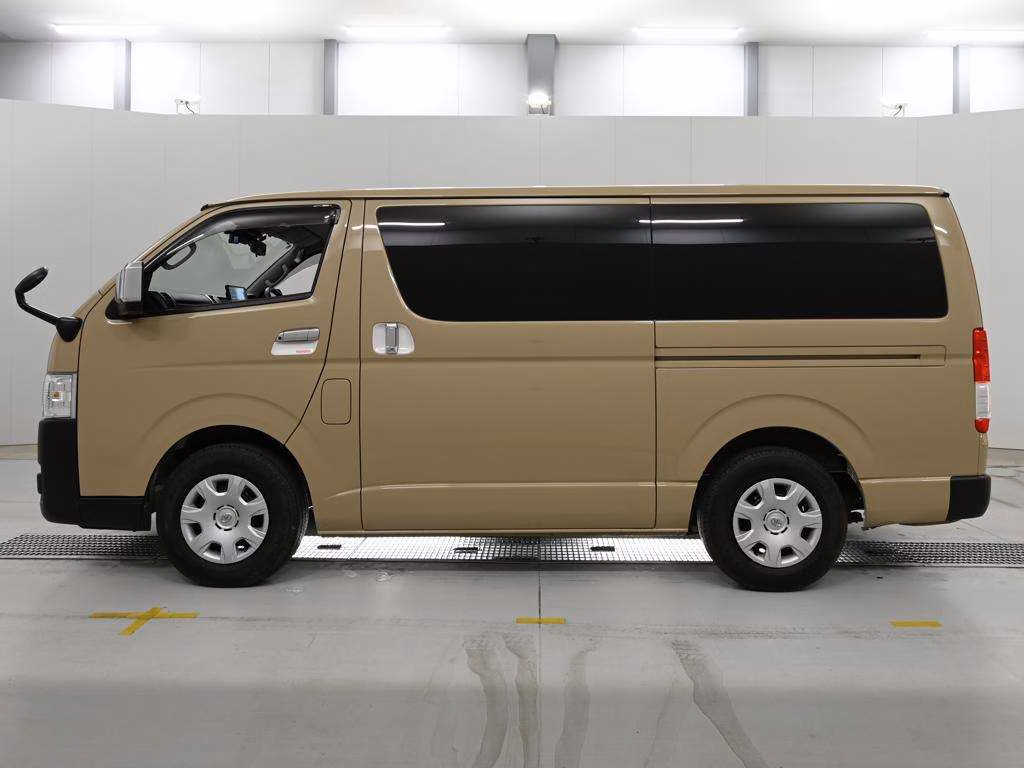 TOYOTA REGIUS ACE