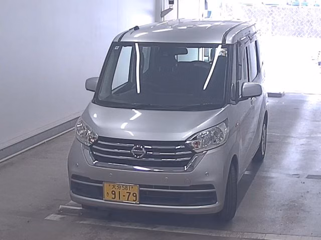 NISSAN DAYZ ROOX