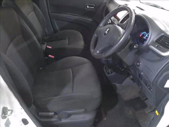MITSUBISHI DELICA D:2