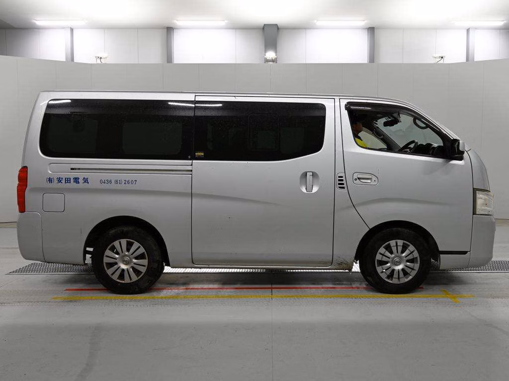 NISSAN NV350 CARAVAN