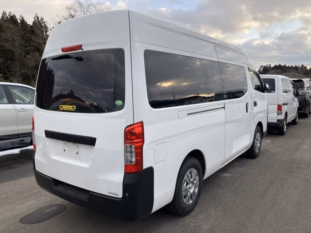 NISSAN NV350 CARAVAN