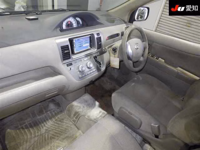 TOYOTA RAUM