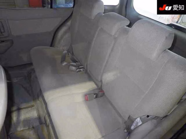 TOYOTA RAUM