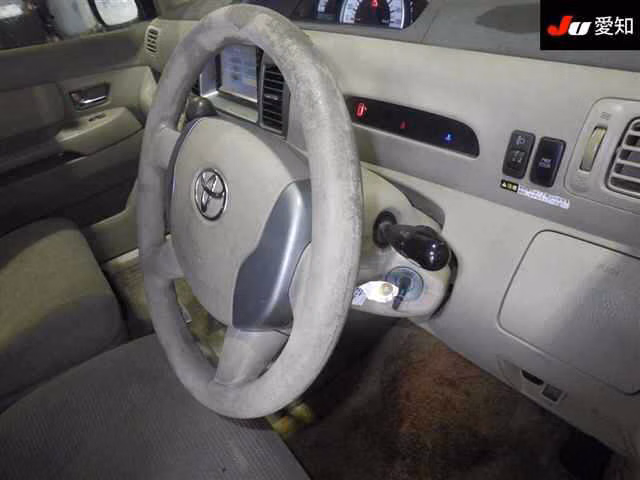 TOYOTA RAUM