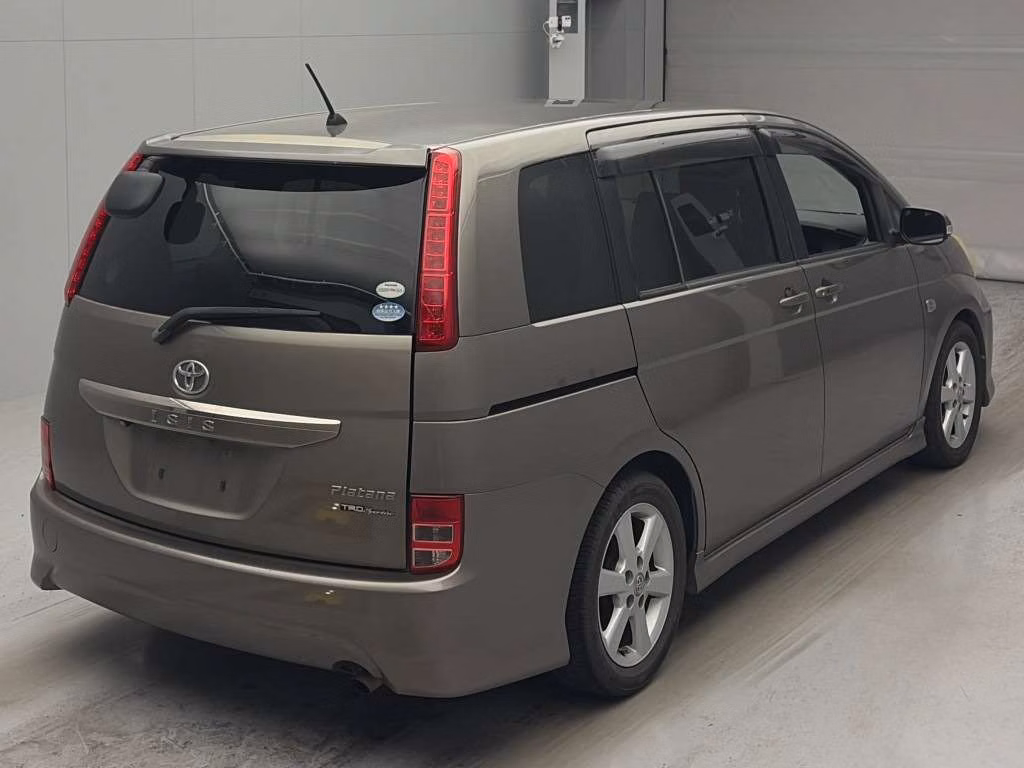 TOYOTA ISIS