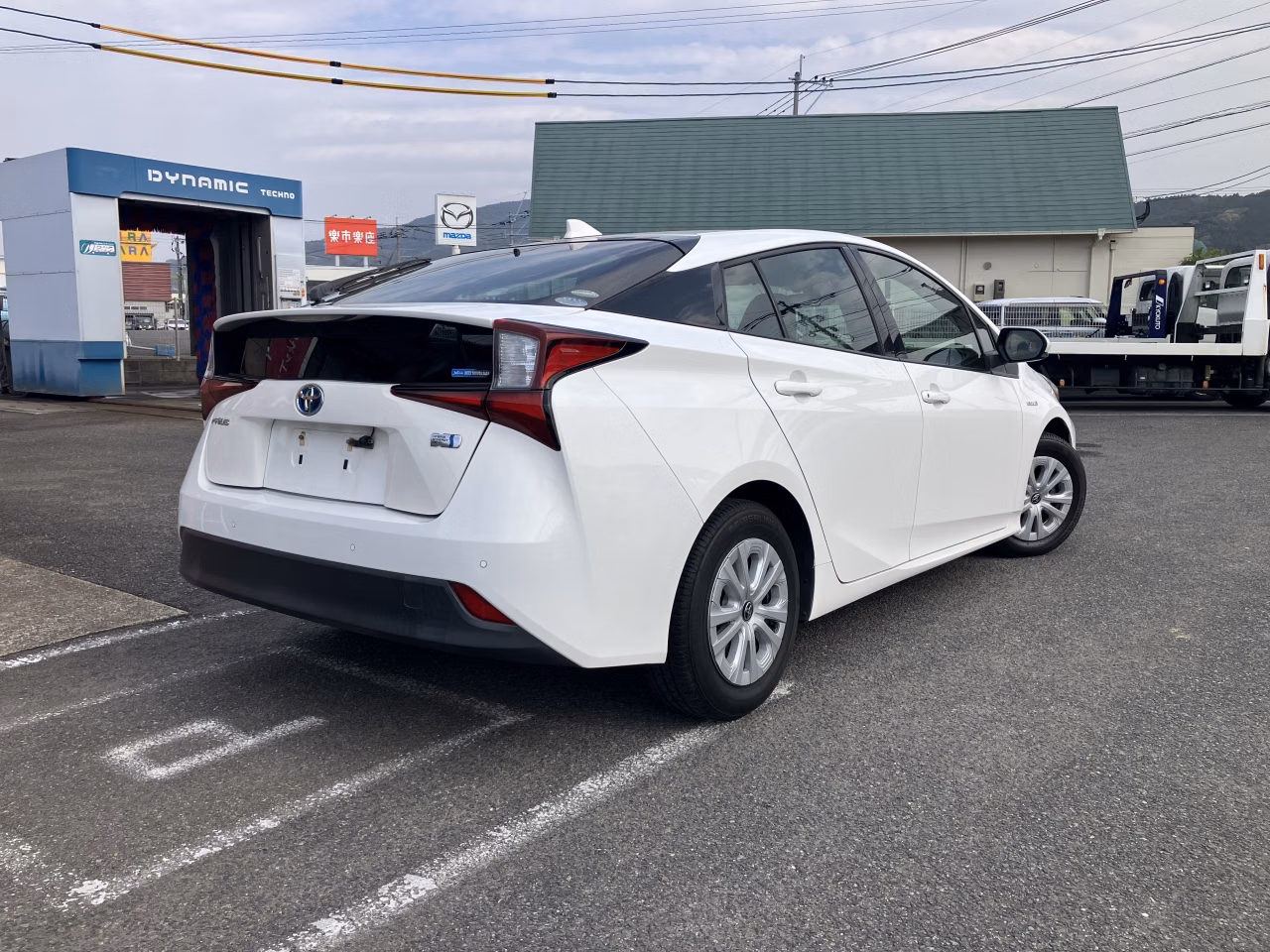 TOYOTA PRIUS