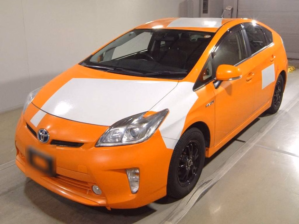 TOYOTA PRIUS