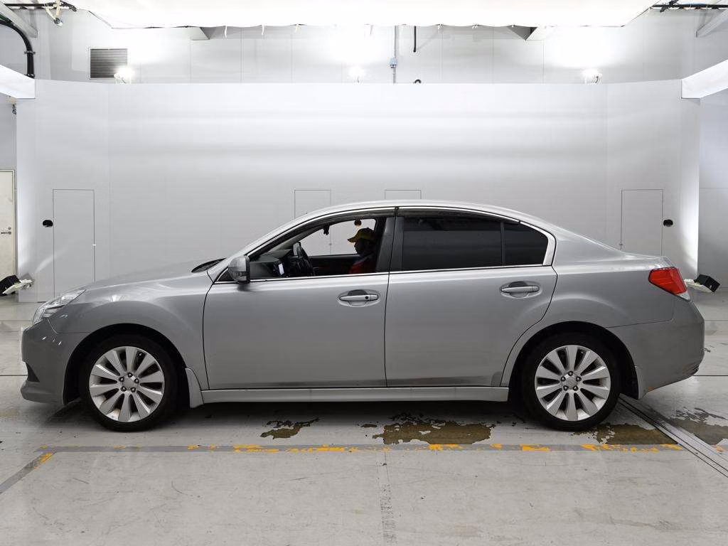 SUBARU LEGACY B4