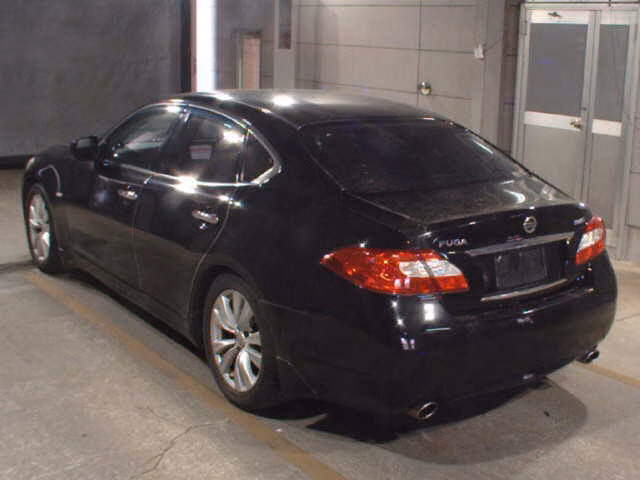NISSAN FUGA