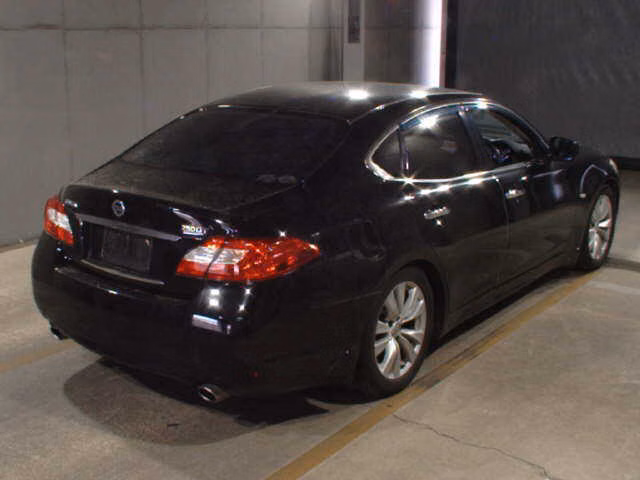 NISSAN FUGA
