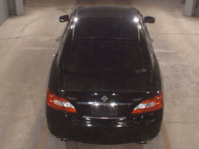 NISSAN FUGA
