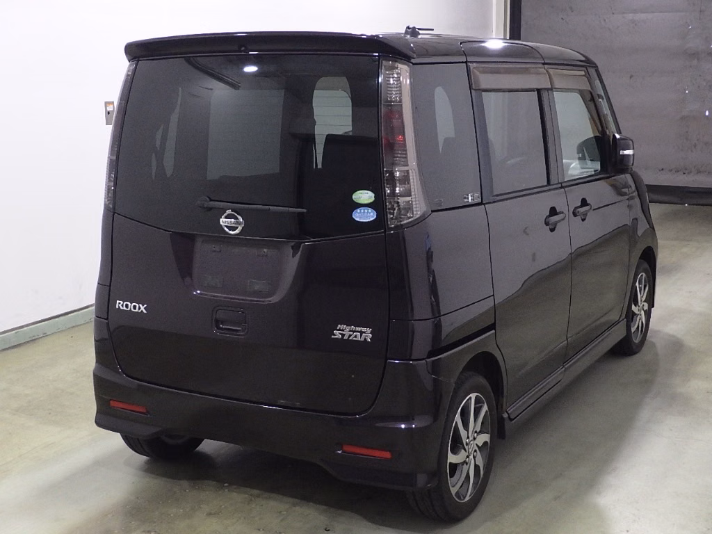 NISSAN ROOX