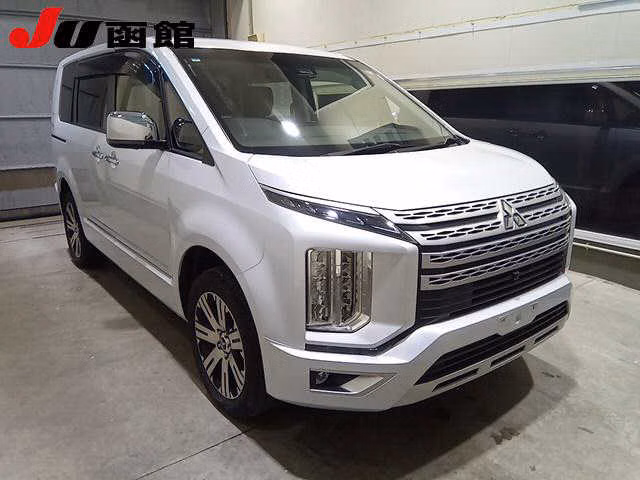MITSUBISHI DELICA D:5
