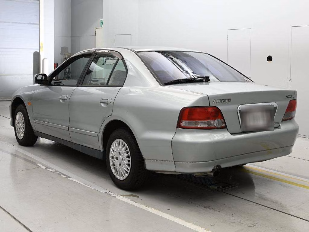 MITSUBISHI GALANT