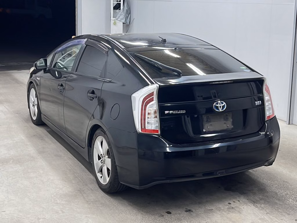 TOYOTA PRIUS