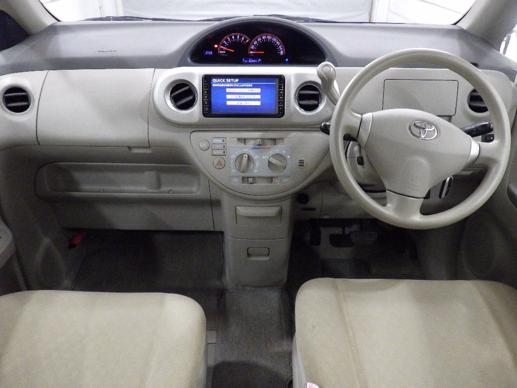 TOYOTA PORTE