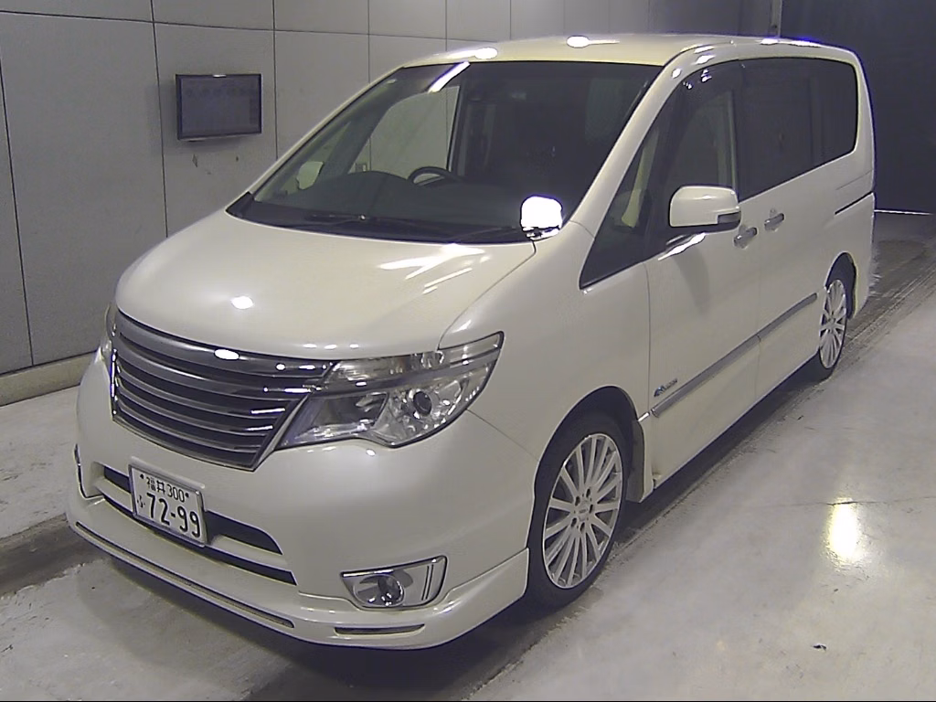 NISSAN SERENA