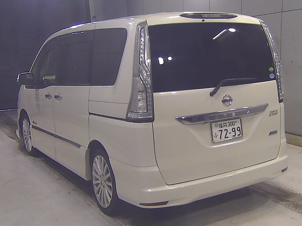 NISSAN SERENA