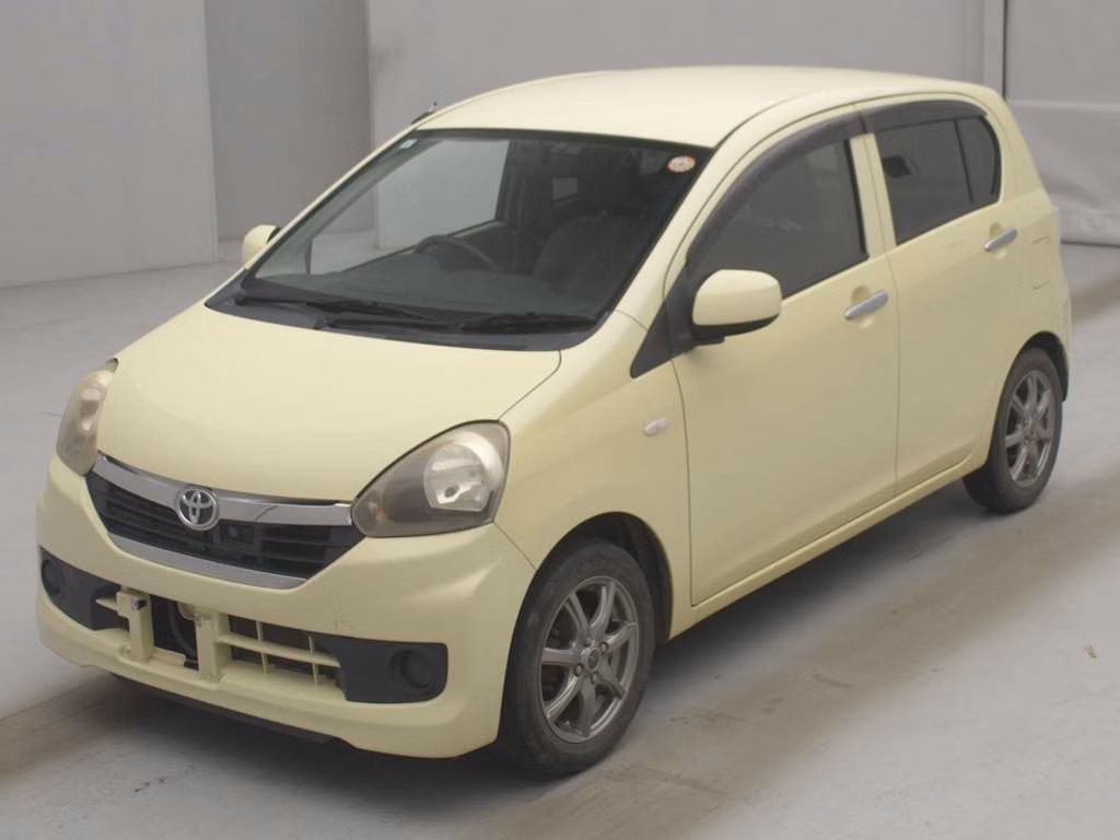 TOYOTA PIXIS EPOCH