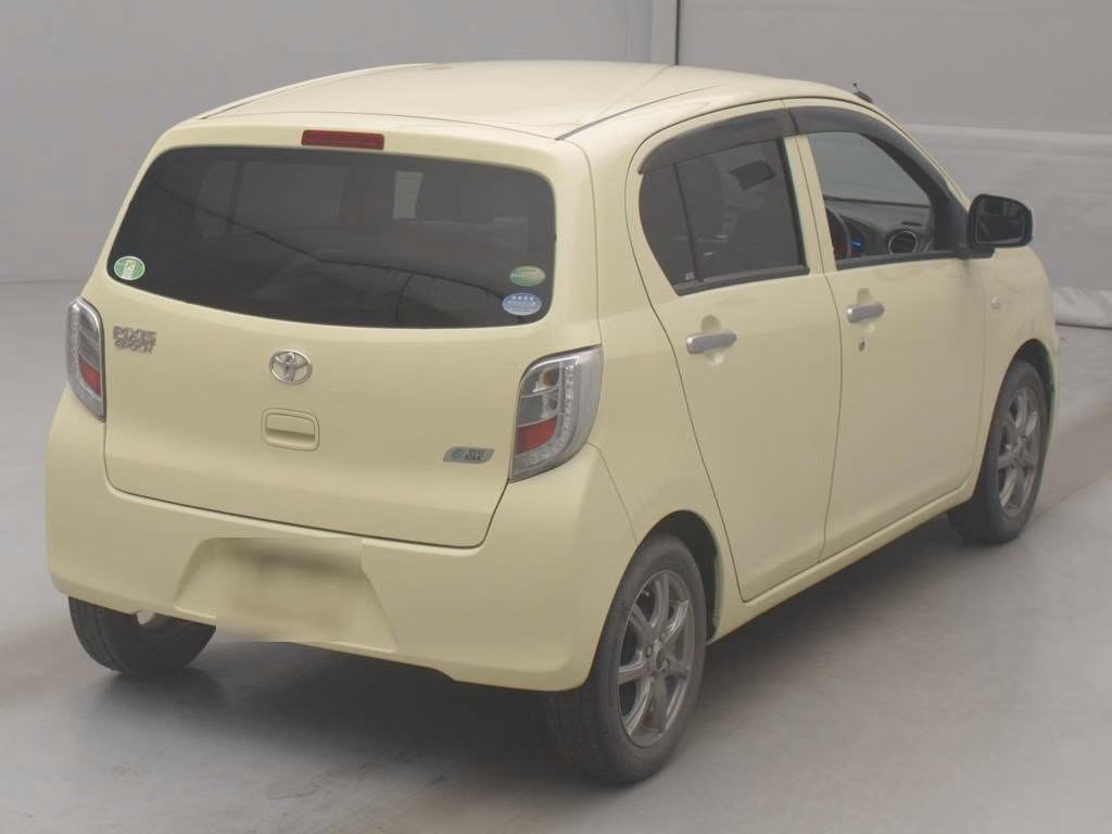 TOYOTA PIXIS EPOCH