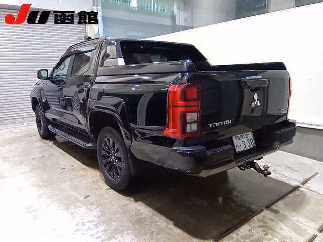MITSUBISHI TRITON