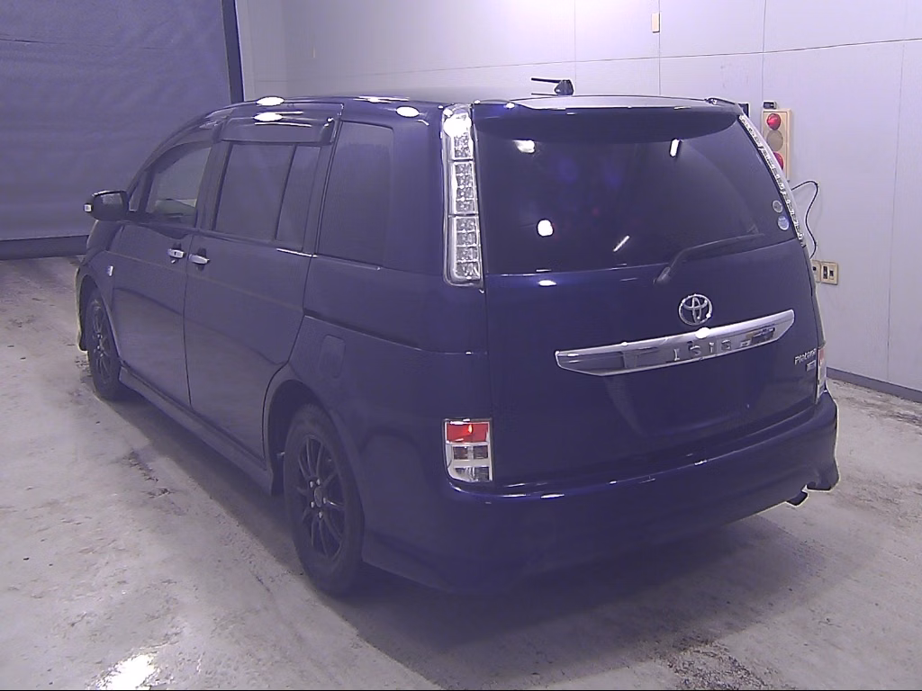 TOYOTA ISIS