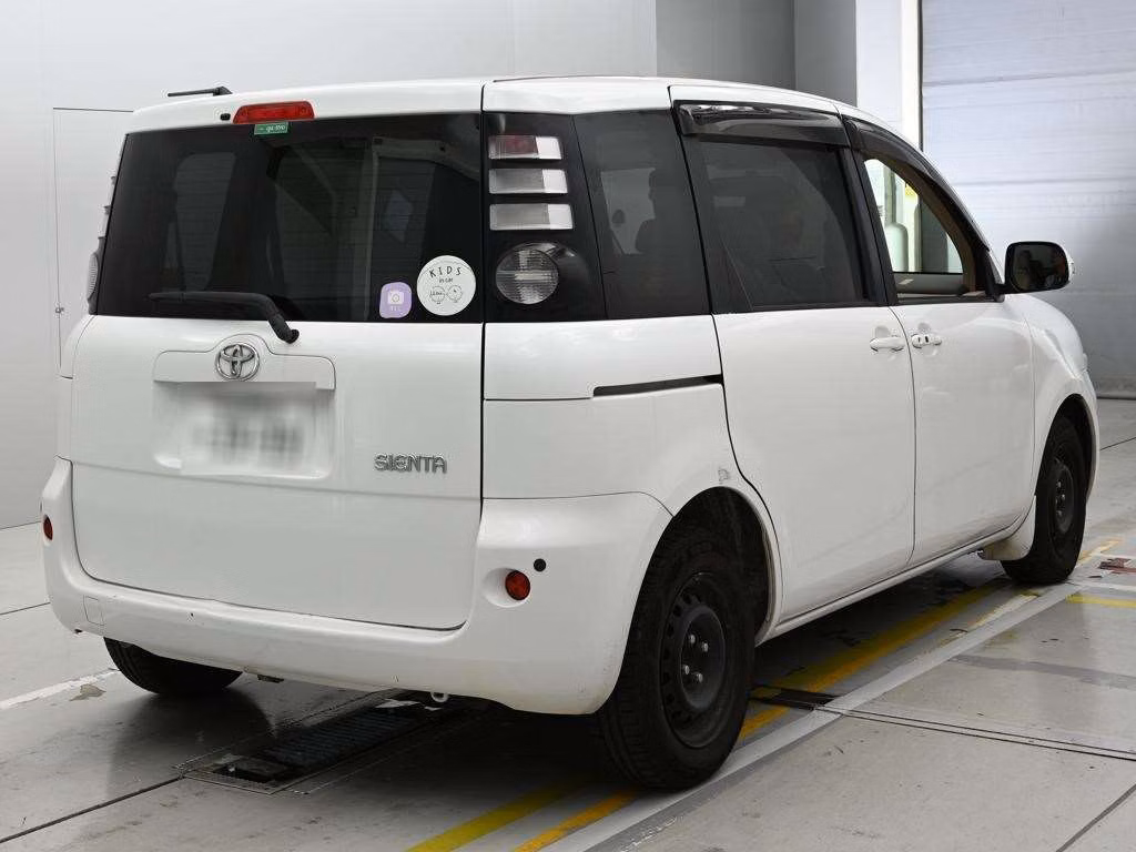 TOYOTA SIENTA