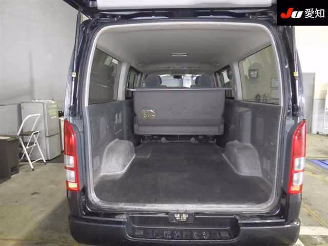 TOYOTA REGIUS ACE