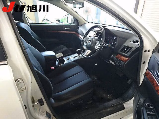 SUBARU LEGACY