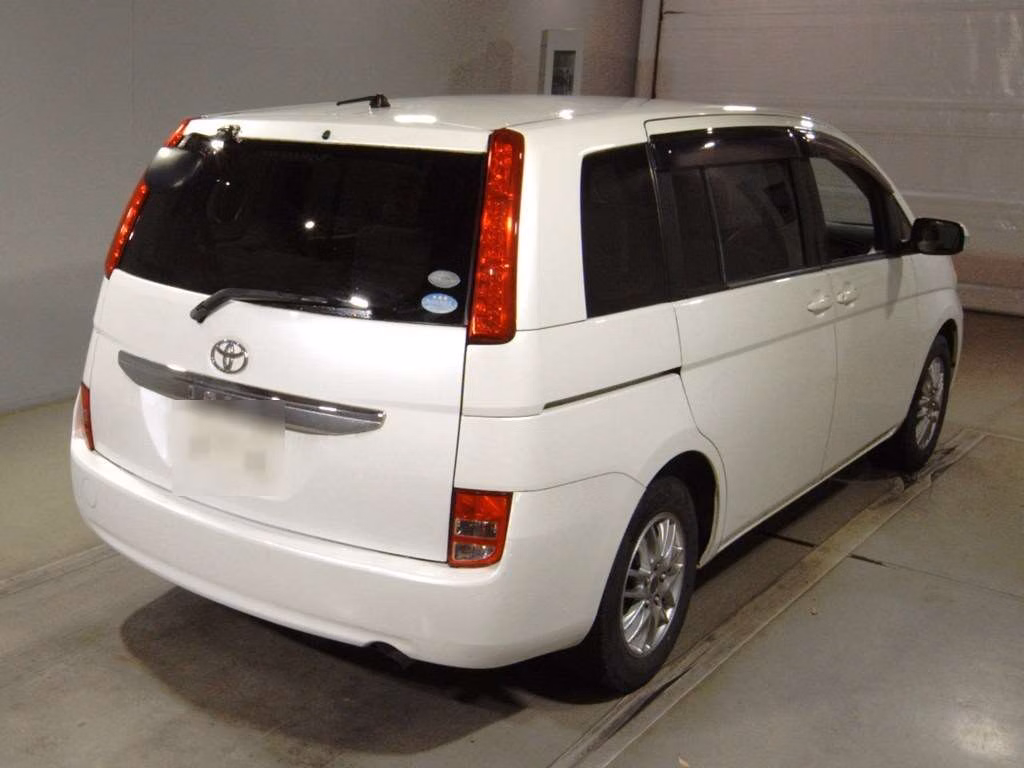 TOYOTA ISIS
