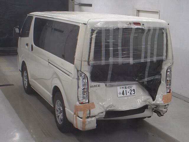 TOYOTA REGIUS ACE