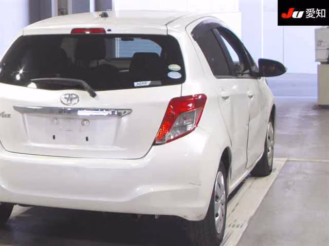 TOYOTA VITZ