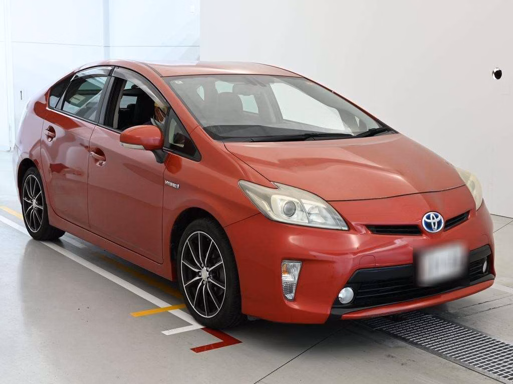 TOYOTA PRIUS